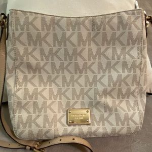 Michael Kors Crossbody